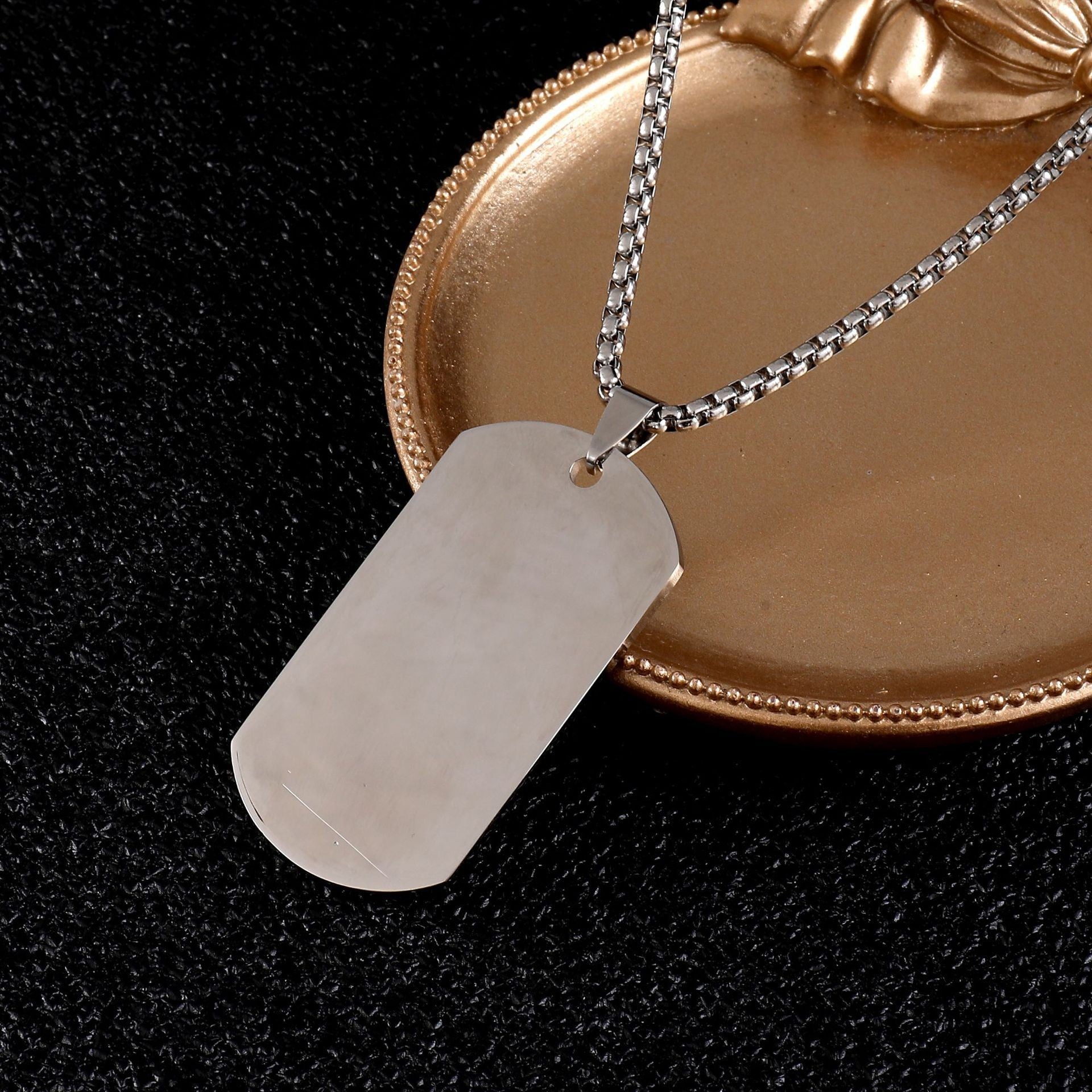 High-end stainless steel military brand necklace engraved pendant jewelry