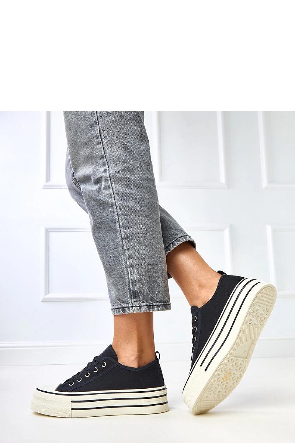 Sneakers model 218155 Solea