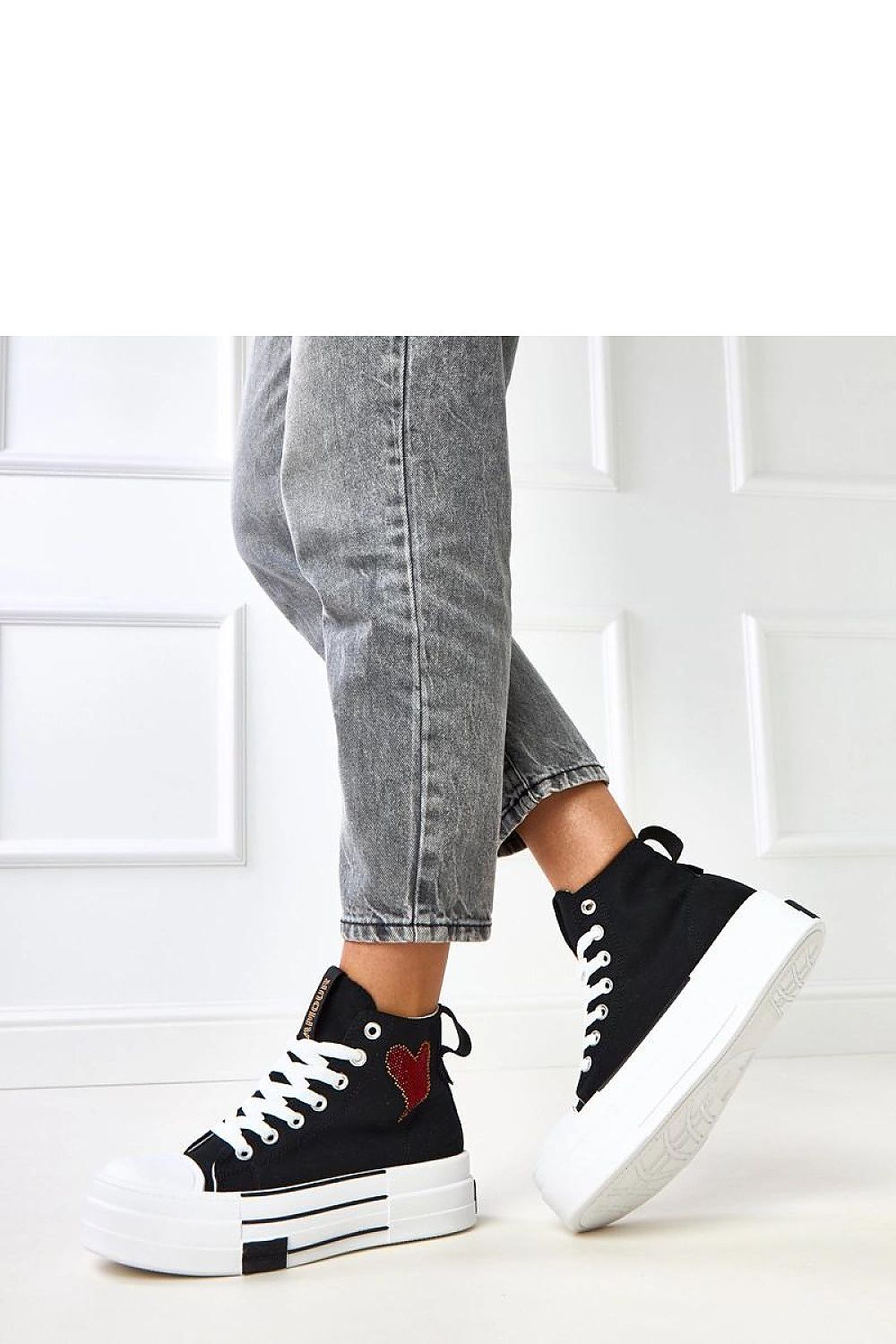 Sneakers model 218371 Solea