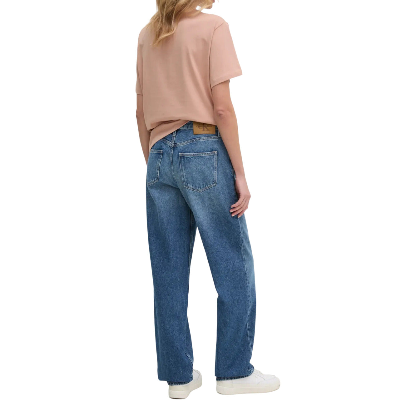 Relaxed Tapered Jeans