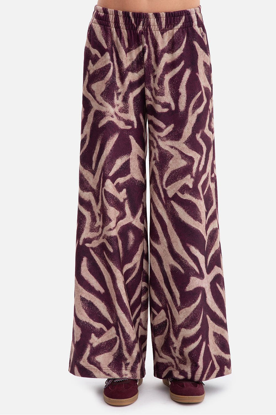  Women trousers model 218654 BeWear 