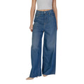 Übergroße Jeans mit weitem Bein